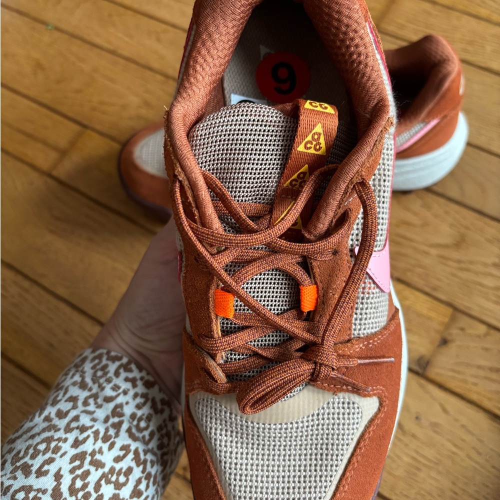 Nike ACG Trail Sneakers - Pink, Brown, and Orange - Picture 4 of 11